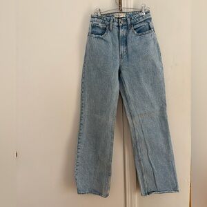 Abercrombie & Fitch Curve Love 90s Relaxed Jeans